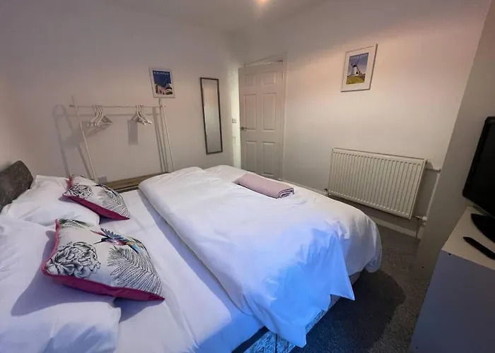 New Flat In Lytham St Annes - Sleeps 4