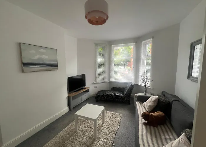 New Flat In Lytham St Annes - Sleeps 4